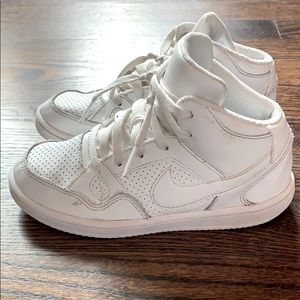 Nike Air Force 1’s Little Boy 13.5